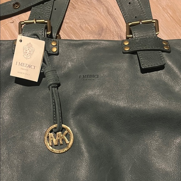 I Medici Handbags - I Medici Italian Leather  Medium Green Tote with Gold Accents